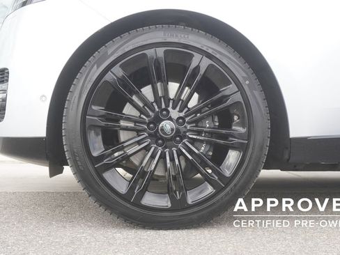 Used 2024 Land Rover Range Rover SE image 32