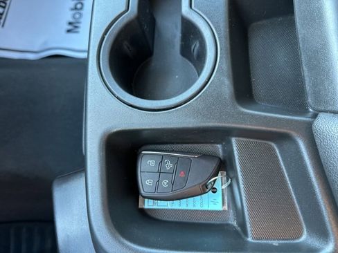 Used 2022 Chevrolet Silverado 1500 Custom image 30