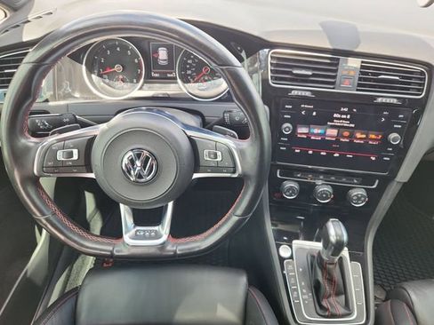 Used 2018 Volkswagen GTI SE w/ SE Leather Package image 11