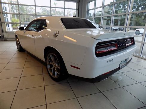 Certified 2022 Dodge Challenger GT image 5