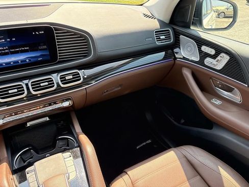 Used 2024 Mercedes-Benz GLS 450 4MATIC image 15