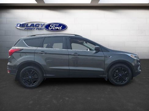 Used 2019 Ford Escape SEL image 6