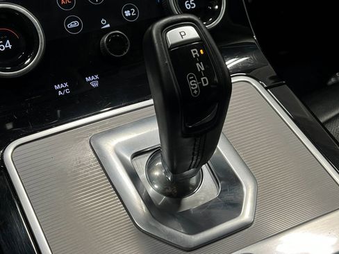 Used 2020 Land Rover Range Rover Evoque S image 32
