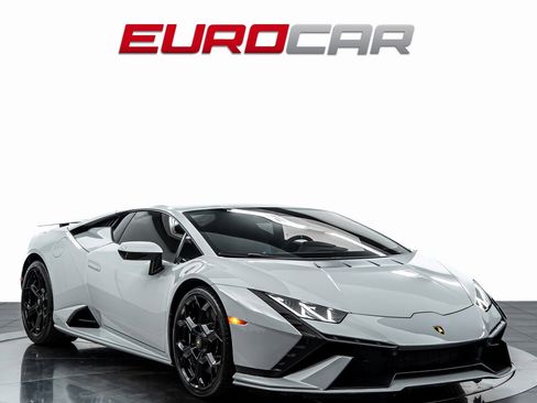 Used 2023 Lamborghini Huracan Tecnica image 7