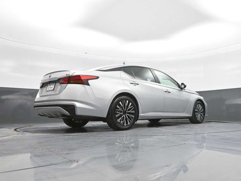 Used 2023 Nissan Altima 2.5 SV image 42