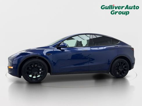 Used 2021 Tesla Model Y Long Range AWD/4WD image 2