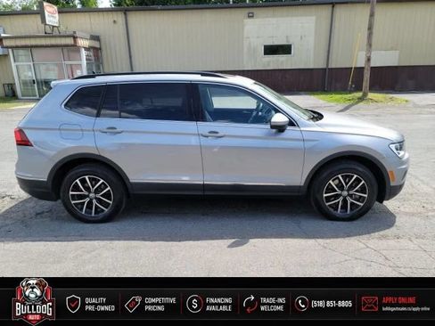 Used 2021 Volkswagen Tiguan SE w/ Panoramic Sunroof Package AWD/4WD image 5
