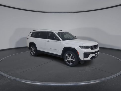 New 2026 Jeep Grand Cherokee L Limited AWD/4WD image 3