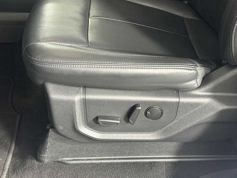 Used 2024 Ford Expedition Max XLT image 8