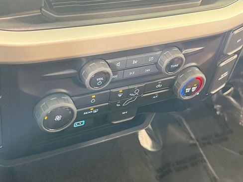 Used 2023 Ford F250 XLT w/ Snow Plow Prep Package image 15