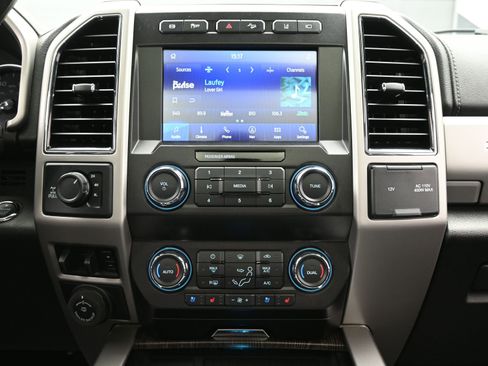 Used 2020 Ford F350 Lariat w/ Lariat Ultimate Package image 16