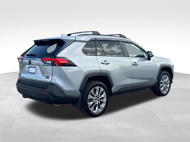 Used 2025 Toyota RAV4 XLE Premium w/ Weather Package AWD/4WD image 7