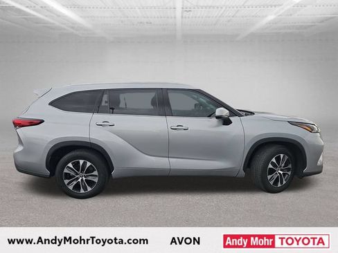 Used 2022 Toyota Highlander XLE FWD image 8