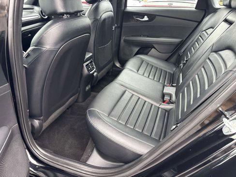 Used 2023 Kia Forte GT-Line w/ GT-Line Premium Package image 11