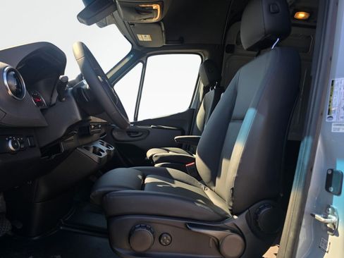 New 2026 Mercedes-Benz Sprinter 2500 image 32