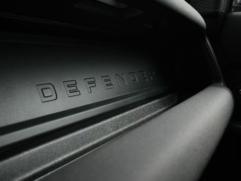 Used 2022 Land Rover Defender 90 X-Dynamic S image 27