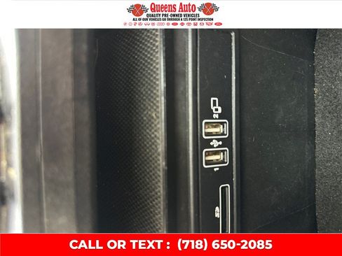 Used 2019 Mercedes-Benz GLC 300 4MATIC w/ Premium Package image 46