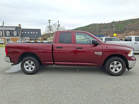 Used 2024 RAM 1500 Classic SLT image 12