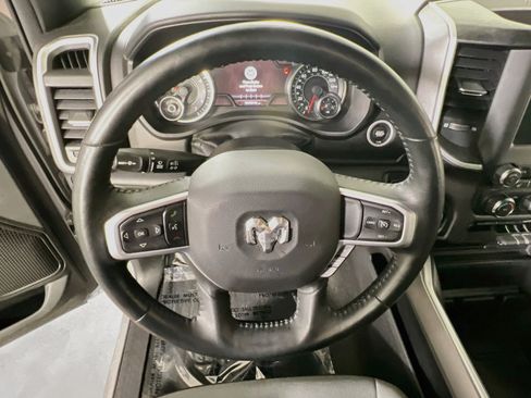 Used 2022 RAM 1500 Big Horn AWD/4WD image 11