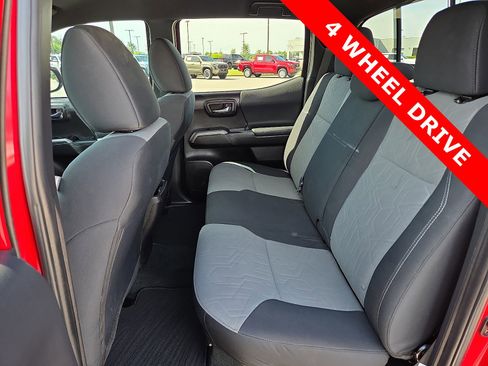 Used 2023 Toyota Tacoma TRD Sport w/ Technology Package AWD/4WD image 10