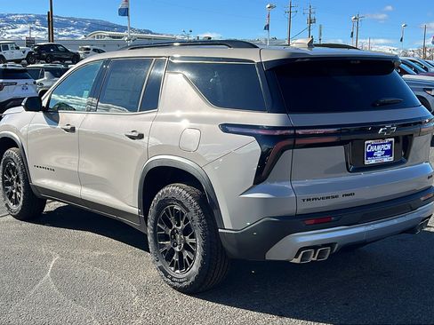 New 2026 Chevrolet Traverse Z71 w/ Driver Confidence Package image 7