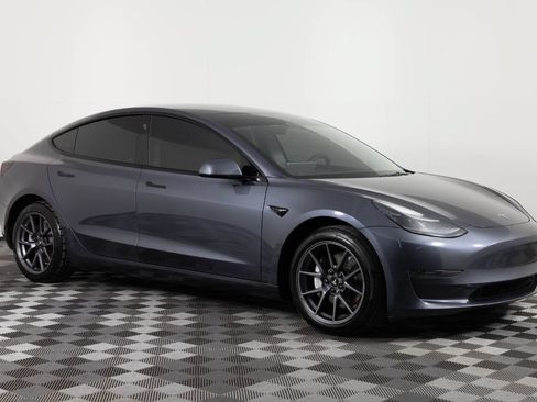 Used 2023 Tesla Model 3 Standard Range RWD image 10