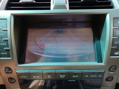 Used 2014 Lexus GX 460 w/ Premium Package AWD/4WD image 19