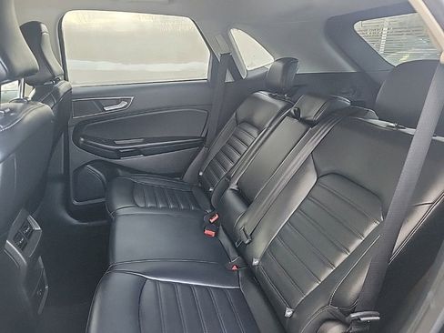 Used 2022 Ford Edge SEL image 12
