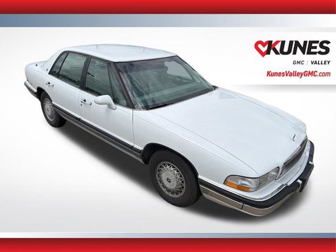 Used 1993 Buick Park Avenue FWD image 1