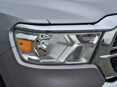 Used 2022 RAM 1500 Big Horn AWD/4WD image 9