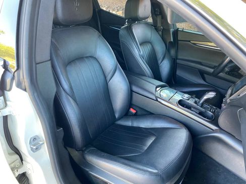 Used 2019 Maserati Ghibli RWD image 51
