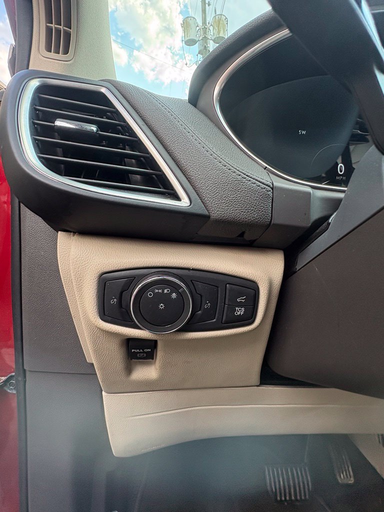 Used 2020 Lincoln Nautilus FWD w/ Equipment Group 101A image 10