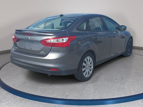 Used 2014 Ford Focus SE FWD image 5