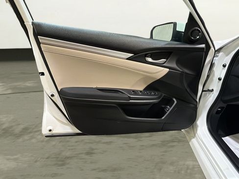 Used 2016 Honda Civic EX image 16