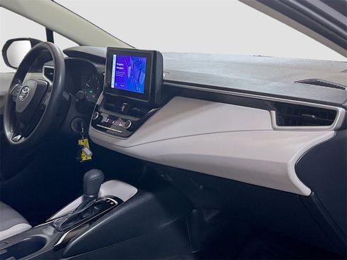 Used 2024 Toyota Corolla LE image 24