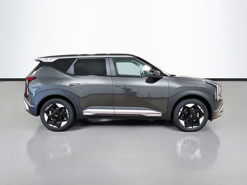 New 2027 Kia Seltos S FWD image 8