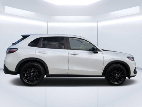 Used 2024 Honda HR-V Sport image 2