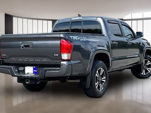 Used 2016 Toyota Tacoma TRD Sport w/ Premium & Technology Package AWD/4WD image 6