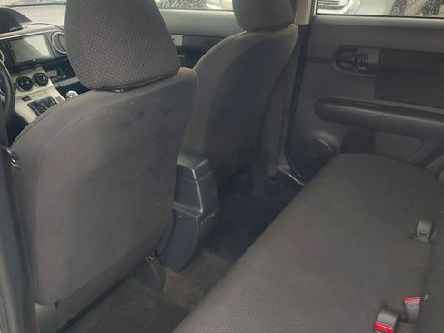 Used 2010 Scion xB FWD image 19