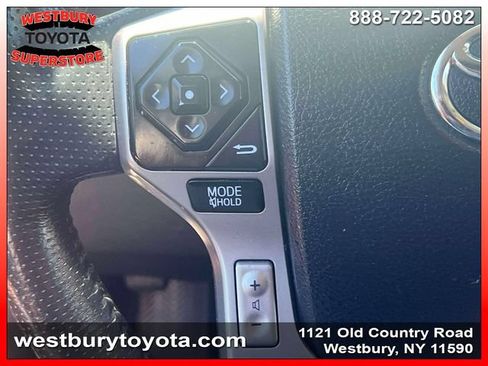 Used 2018 Toyota 4Runner SR5 AWD/4WD image 23