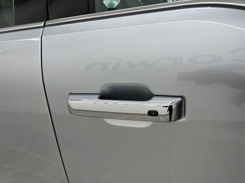 Used 2024 Ford F150 Lariat w/ FX4 Off-Road Package image 10