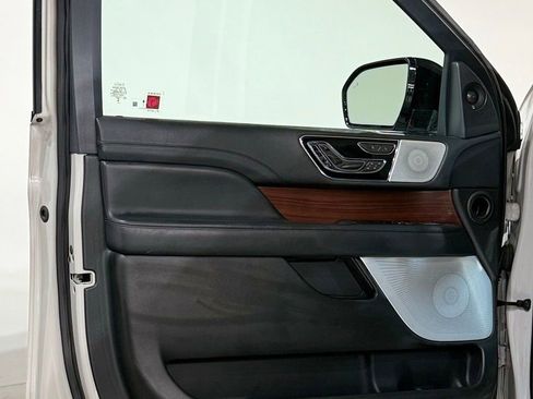 Used 2023 Lincoln Navigator Reserve AWD/4WD image 40
