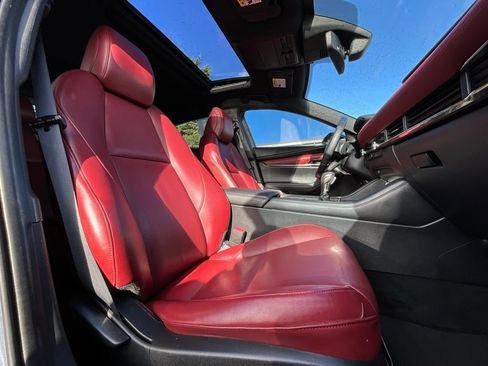 Used 2020 MAZDA MAZDA3 AWD Hatchback w/ Appearance Package image 12