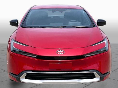 New 2026 Toyota Prius Plug-In Hybrid FWD image 3