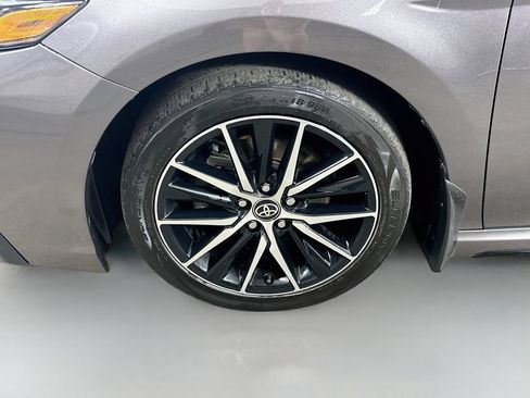 Used 2023 Toyota Camry SE FWD image 8