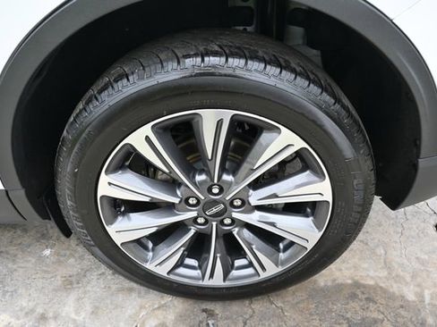 Used 2022 Lincoln Corsair Reserve AWD/4WD image 13