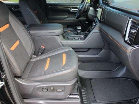 Used 2024 GMC Sierra 1500 AT4 w/ Technology Package AWD/4WD image 23
