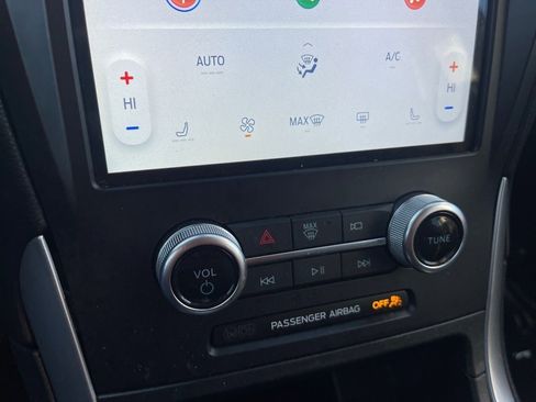 Used 2024 Ford Edge SEL image 14