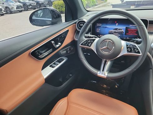 Used 2023 Mercedes-Benz GLC 300 image 14
