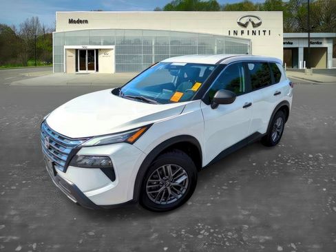 Used 2024 Nissan Rogue S AWD/4WD image 1